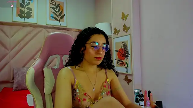 DemiJones  online show from 12/05/25, 04:22