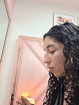 DemiJones  online show from 05/20/26, 04:53