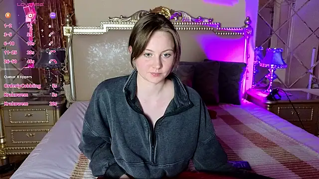 HolyBabyDoll online show from 11/30/25, 11:38