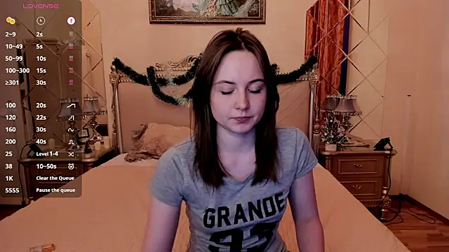 HolyBabyDoll online show from 12/18/25, 11:47