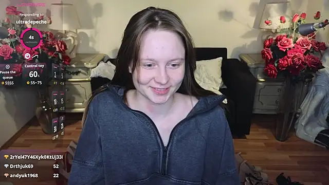 HolyBabyDoll online show from 11/25/25, 12:00