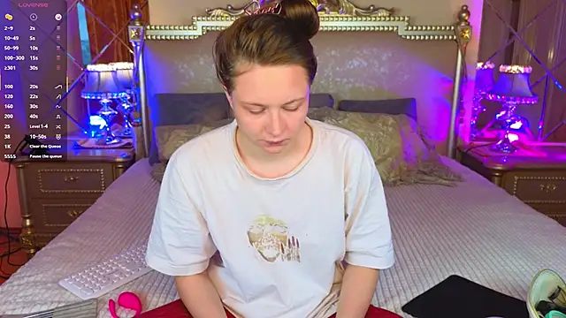 HolyBabyDoll online show from 11/09/25, 04:49