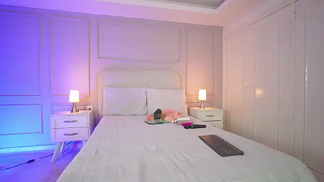 hanna  w online show from 03/05/26, 03:25