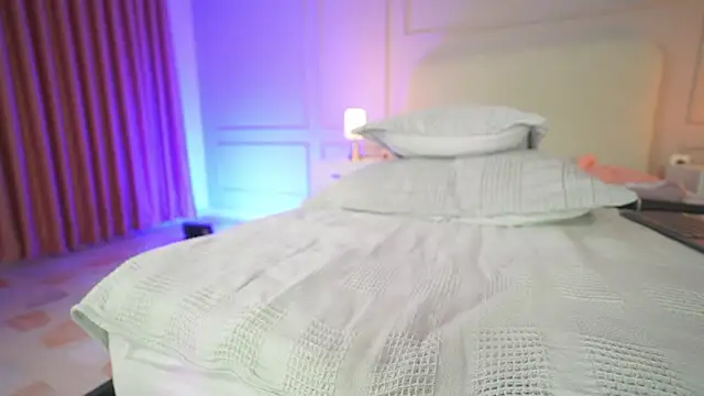 hanna  w online show from 12/19/25, 01:53