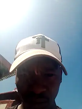 Snapshot of Capsuleeee chatting on 11/09/25, 07:12 Capsuleeee online show from 11/09/25, 07:12