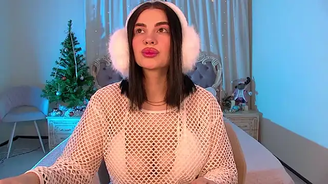 AdrianaTorres online show from 12/16/25, 07:18