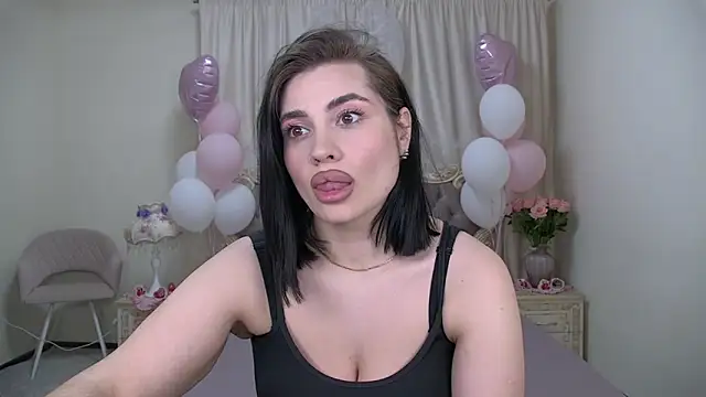 AdrianaTorres online show from 02/24/26, 07:15