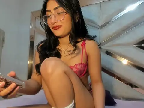 HannaLis online show from 12/15/25, 04:29