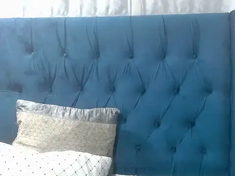 Peachesx25 online show from 11/21/25, 07:02