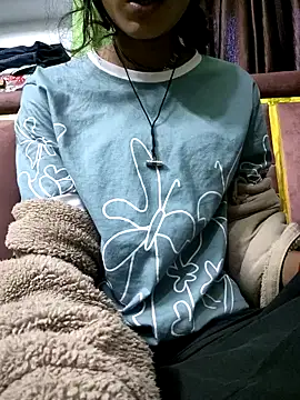 Snapshot of Hasinaji chatting on 11/07/25, 03:55 Hasinaji online show from 11/07/25, 03:55