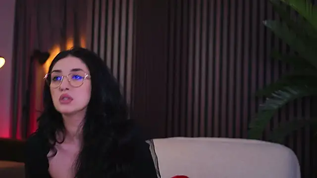 Snapshot of DaliaVeyron chatting on 11/11/25, 11:38 DaliaVeyron online show from 11/11/25, 11:38