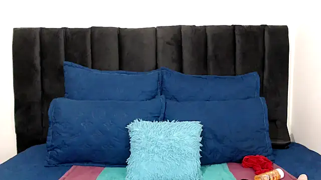 Miss-Berries online show from 03/20/26, 03:07