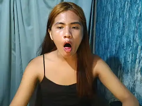 Snapshot of Rema_thebigcock chatting on 06/15/26, 01:55 Rema thebigcock online show from 06/15/26, 01:55