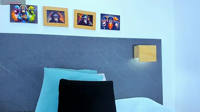 Snapshot of Andhrea_Vale chatting on 02/18/26, 12:23 Andhrea Vale online show from 02/18/26, 12:23