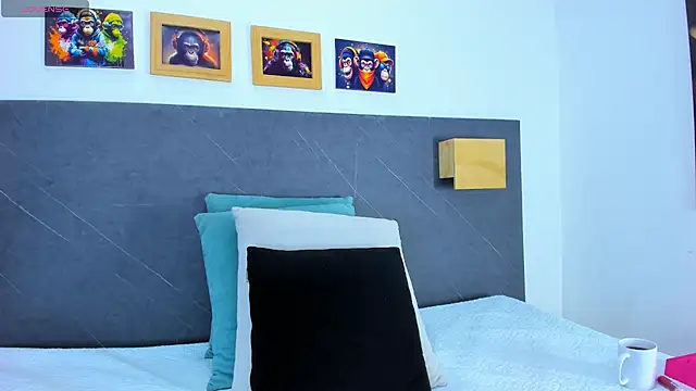 Snapshot of Andhrea_Vale chatting on 02/11/26, 12:16 Andhrea Vale online show from 02/11/26, 12:16