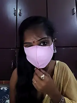 Snapshot of siritelugubutterfly chatting on 11/12/25, 06:50 siritelugubutterfly online show from 11/12/25, 06:50