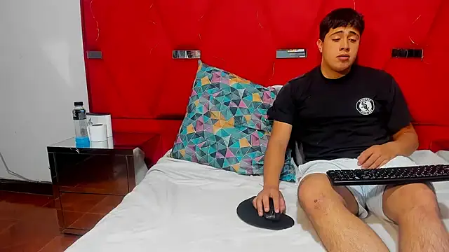 Emmaanddarling online show from 12/22/25, 03:12