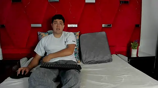 Emmaanddarling online show from 01/07/26, 02:22