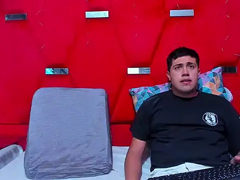 Emmaanddarling online show from 11/15/25, 12:20