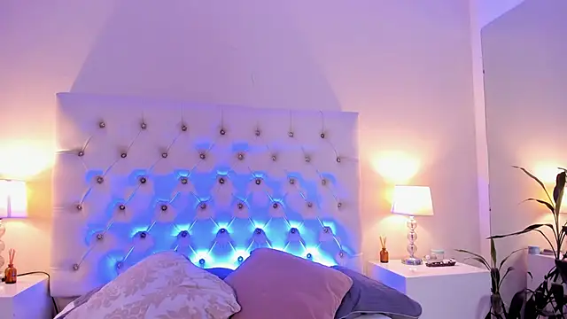 Scarlett Bunny  online show from 04/30/26, 01:18