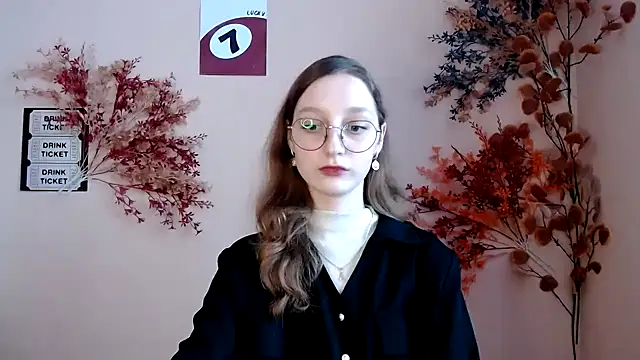 Curlyyy Girl online show from 11/13/25, 11:47