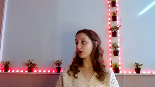 Curlyyy Girl online show from 11/10/25, 12:10