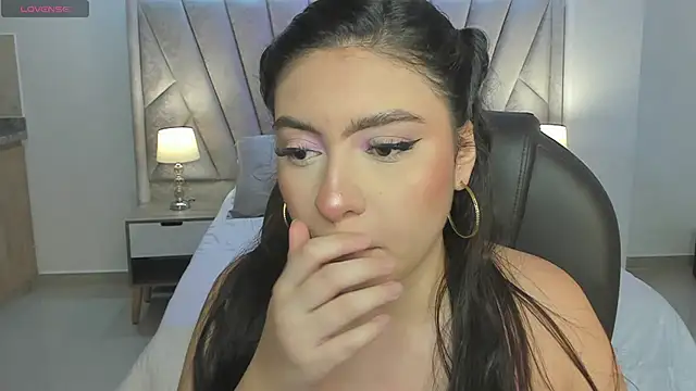 Maya vexx online show from 11/26/25, 07:58