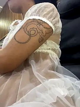  vaiolet owo online show from 11/12/25, 06:01