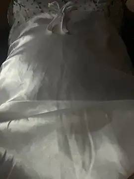  vaiolet owo online show from 11/23/25, 05:06