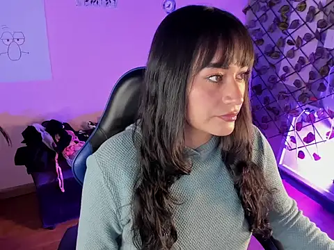 Dhany Naugthy  online show from 11/17/25, 02:43