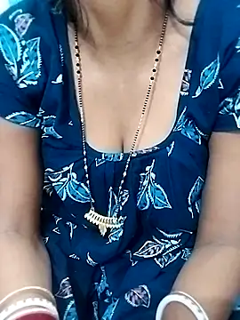 Snapshot of Ragini-hot chatting on 11/12/25, 10:41 Ragini-hot online show from 11/12/25, 10:41