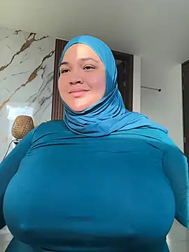 Snapshot of sweetmuslim01 chatting on 07/11/26, 10:10 sweetmuslim01 online show from 07/11/26, 10:10