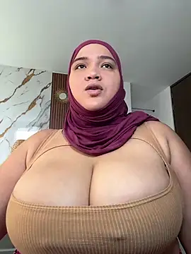 Snapshot of sweetmuslim01 chatting on 05/08/26, 08:12 sweetmuslim01 online show from 05/08/26, 08:12