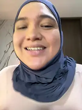 Snapshot of sweetmuslim01 chatting on 06/21/26, 12:38 sweetmuslim01 online show from 06/21/26, 12:38