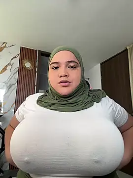 Snapshot of sweetmuslim01 chatting on 06/21/26, 05:30 sweetmuslim01 online show from 06/21/26, 05:30