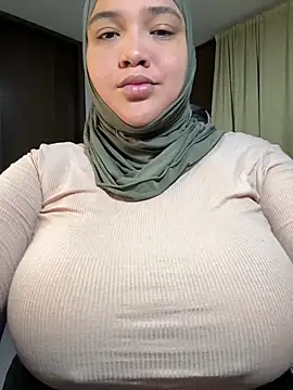 Snapshot of sweetmuslim01 chatting on 05/29/26, 03:34 sweetmuslim01 online show from 05/29/26, 03:34
