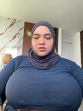 Snapshot of sweetmuslim01 chatting on 06/25/26, 06:13 sweetmuslim01 online show from 06/25/26, 06:13