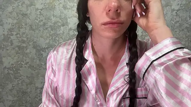 Angelinaa19 online show from 04/21/26, 08:59