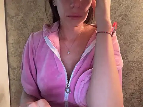 Angelinaa19 online show from 11/13/25, 09:19