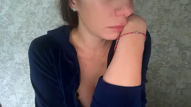 Angelinaa19 online show from 04/21/26, 08:32