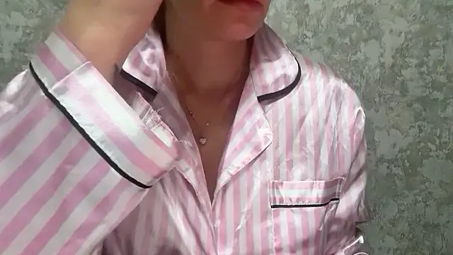 Angelinaa19 online show from 03/26/26, 07:34