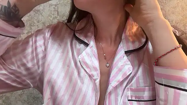 Angelinaa19 online show from 04/02/26, 08:04