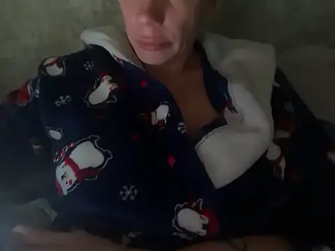 Angelinaa19 online show from 11/17/25, 08:40