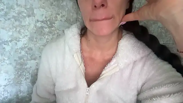 Angelinaa19 online show from 04/25/26, 01:03