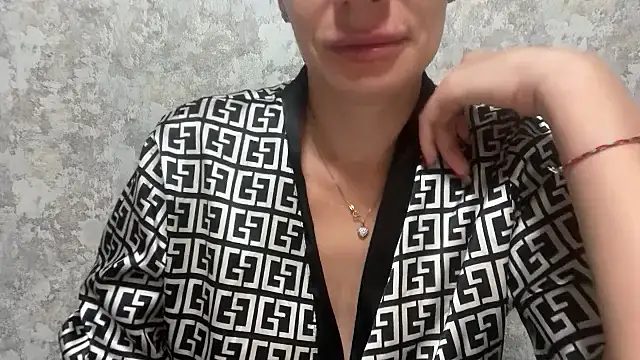 Angelinaa19 online show from 03/19/26, 08:09