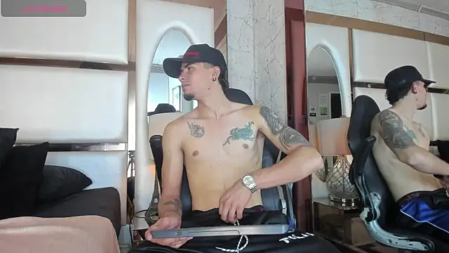 Snapshot of Sharon_Tyga20 chatting on 11/08/25, 01:14 Sharon Tyga20 online show from 11/08/25, 01:14