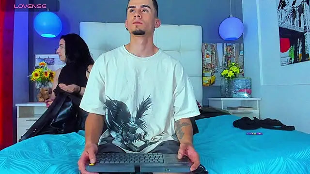 Sharon Tyga20 online show from 11/21/25, 08:08