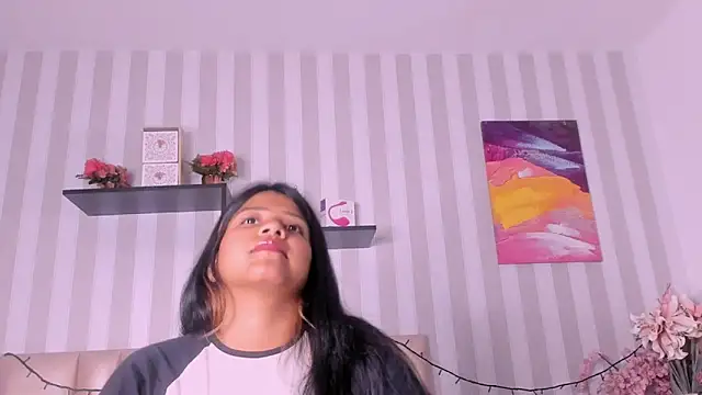 Lina Villada online show from 11/11/25, 02:23