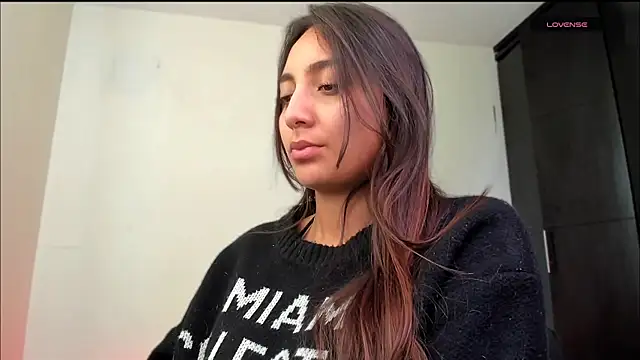 LilyGarcia online show from 05/11/26, 06:05