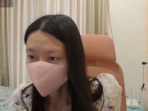 Lil-Cherries online show from 12/21/25, 05:31